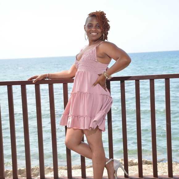 Meet your Posher, Kamee - Picture 1 of 3